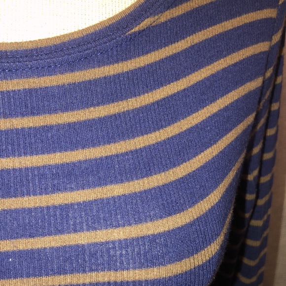 Women’s BCBG form fitting dress - Picture 4 of 7